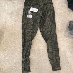 2XU Women’s Mid Rise Comp Tights Size M